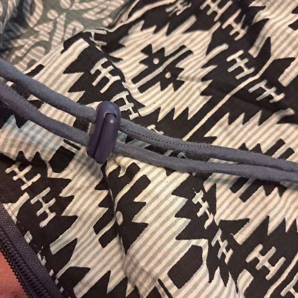 Gorgeous Prana yoga mat bag - Picture 4 of 7